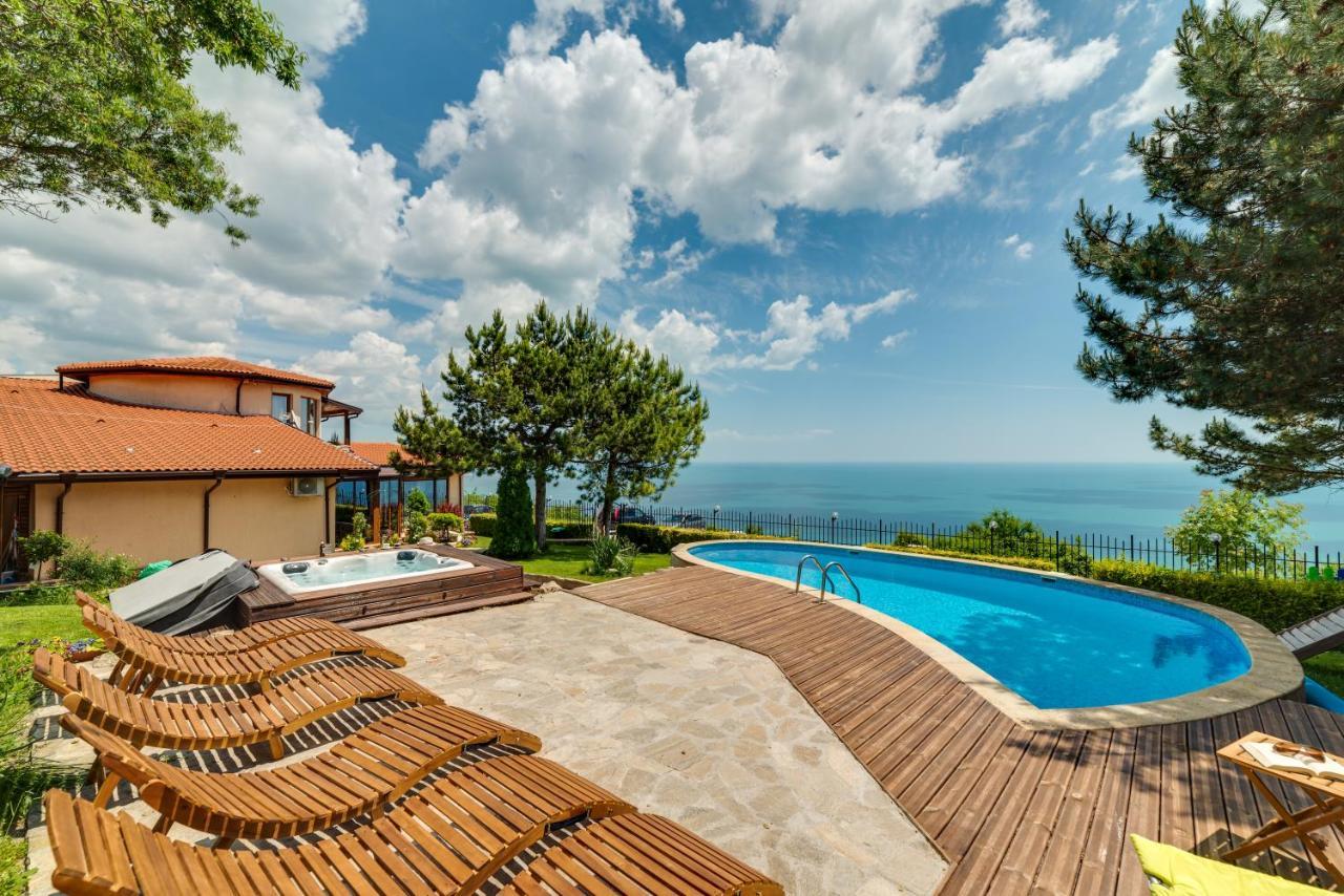 Sunny House Izgrev Villa Balcic Exterior foto