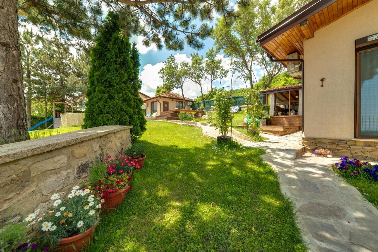 Sunny House Izgrev Villa Balcic Exterior foto